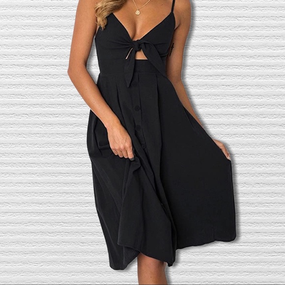 Dresses & Skirts - Black Mid-Length Dress